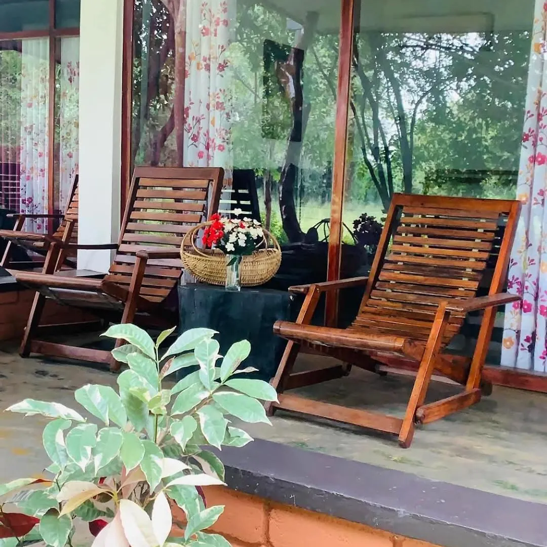 Lake Front Cottage And Restaurant Home Stay With Transport Sigiriya Hotel
