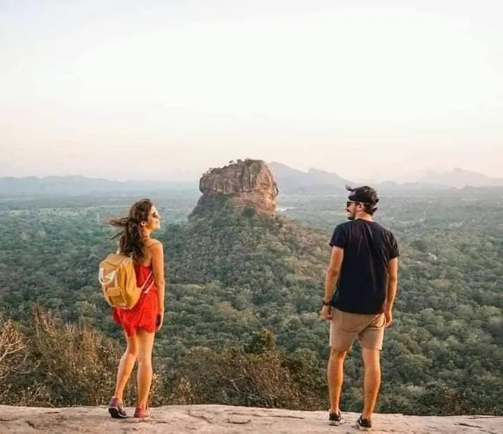 Hotel Lake Front Cottage And Restaurant Home Stay With Transport Sigiriya Sri Lanka