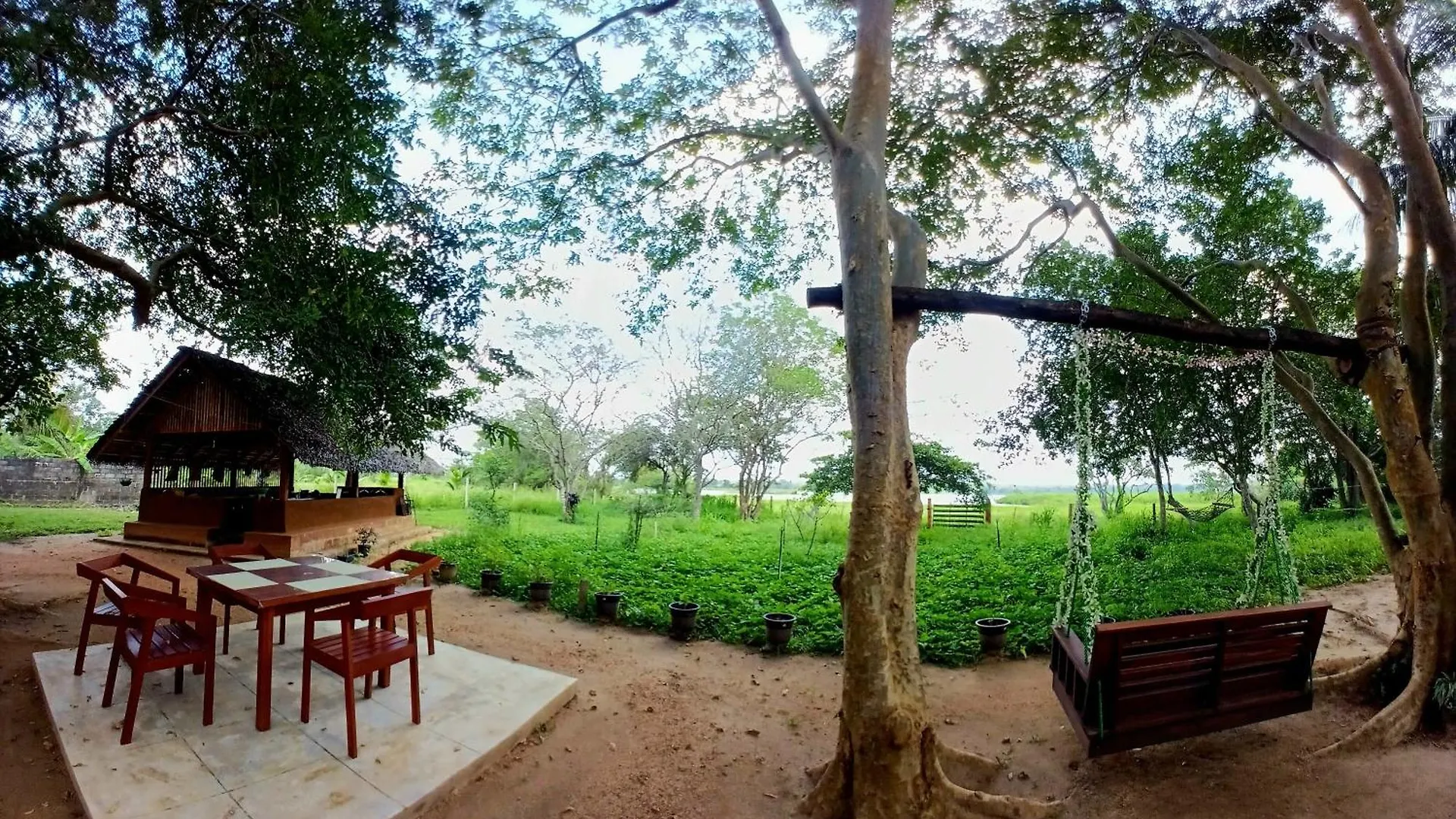 Lake Front Cottage And Restaurant Home Stay With Transport Sigiriya Hotel