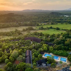 Occidental Paradise Dambulla Sigiriya
